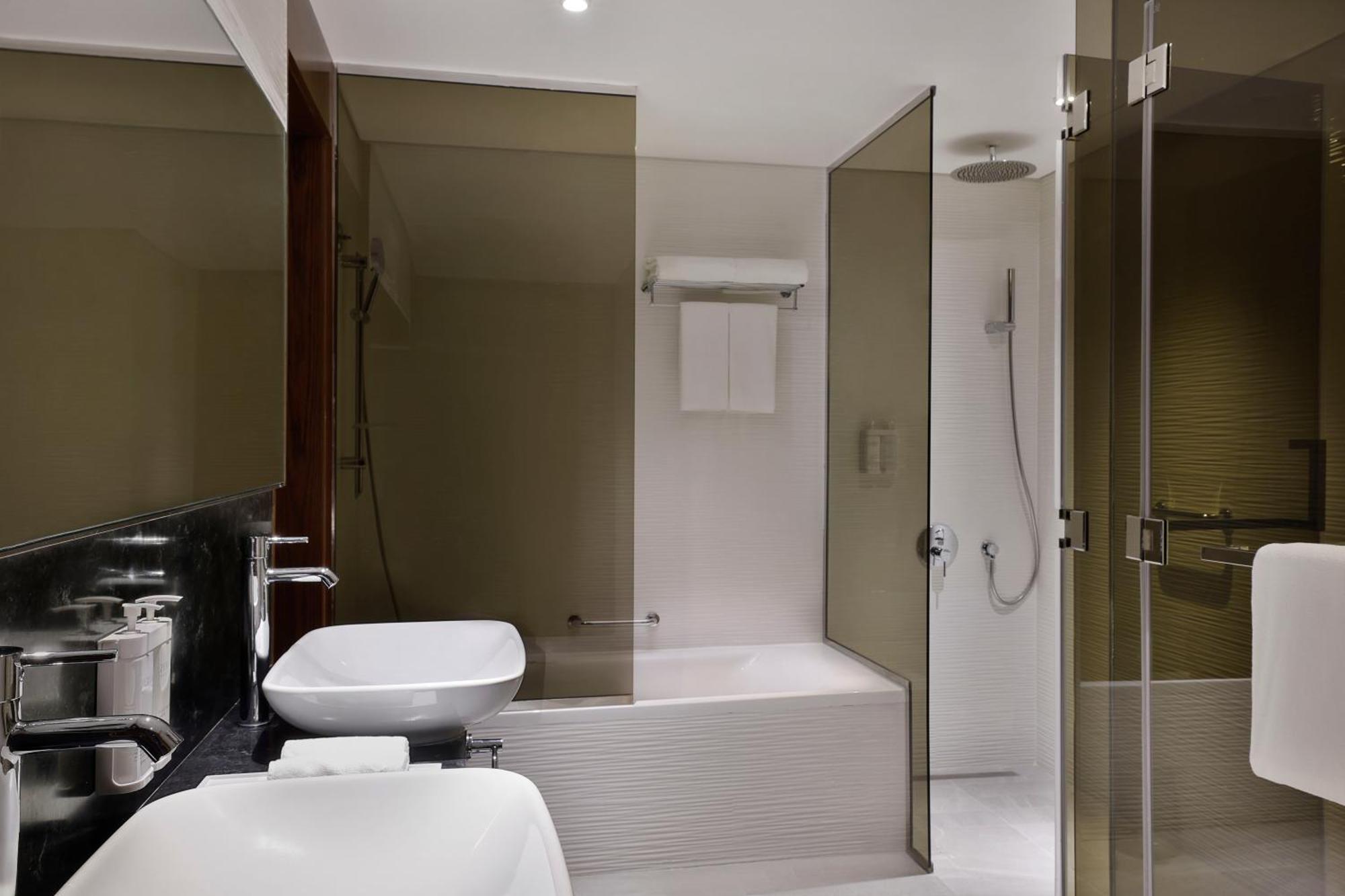 The First Collection Dubai Waterfront Hotel Eksteriør billede